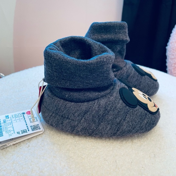Zara Mickey Mouse Slippers - Picture 4 of 5
